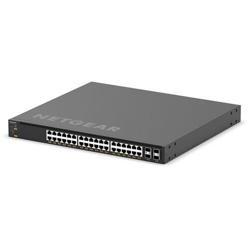 Netgear XSM4340CV-100NES Netgear 36x10G/Multi-Gig PoE++ and 4xSFP28 25G (280W base, up to 1,760W